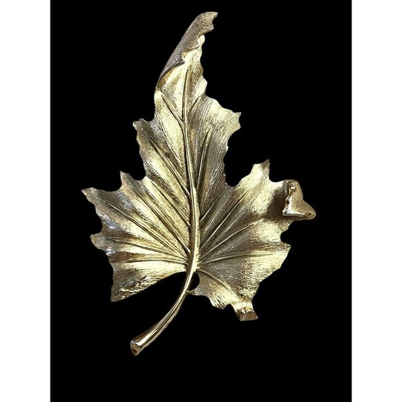 Trifari Vintage 1950s Gold-Tone Maple Leaf Brooch Pin Jewelry 3" X 2" - Picture 1 of 8